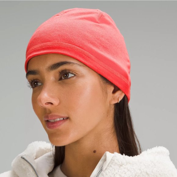 lululemon Lightweight Wool-Blend Beanie - Picture 1 of 9